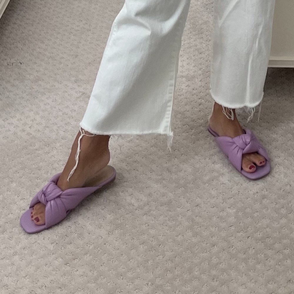 Puffy Ruched Sandals - Picture 6 of 8